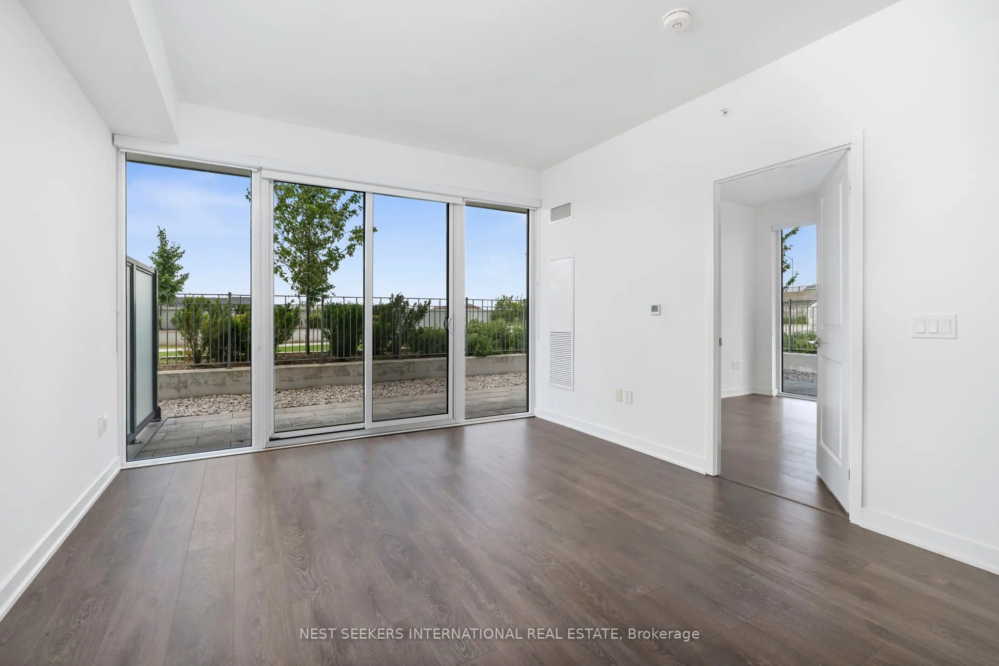 85 Oneida Crescent, #303