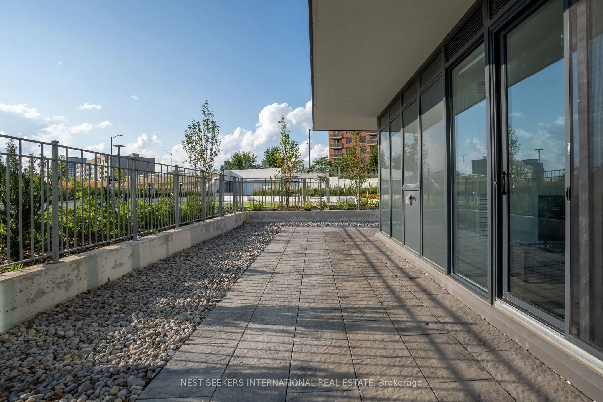 85 Oneida Crescent, #303