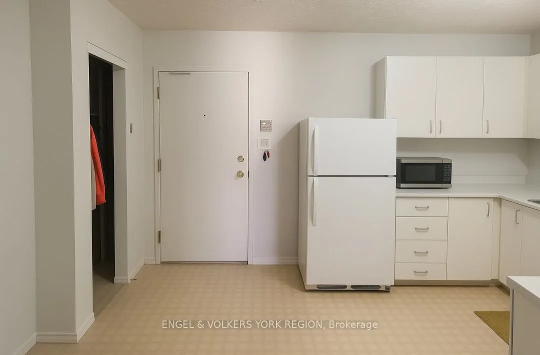 86 Curtis Street, #3