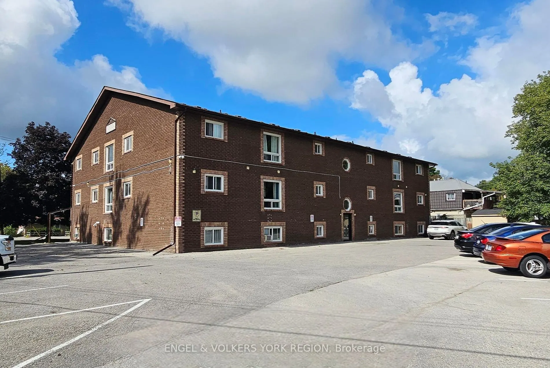 86 Curtis Street, #3