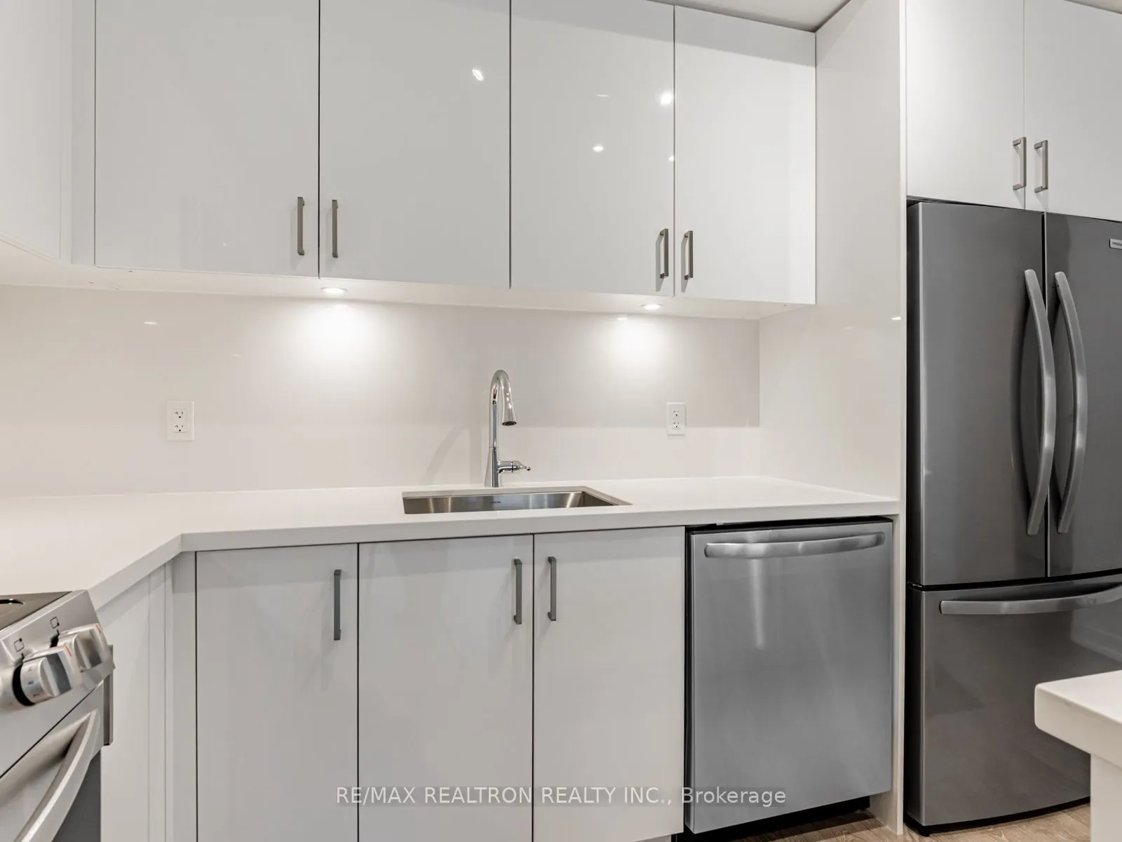 333 Sunseeker Avenue, #110