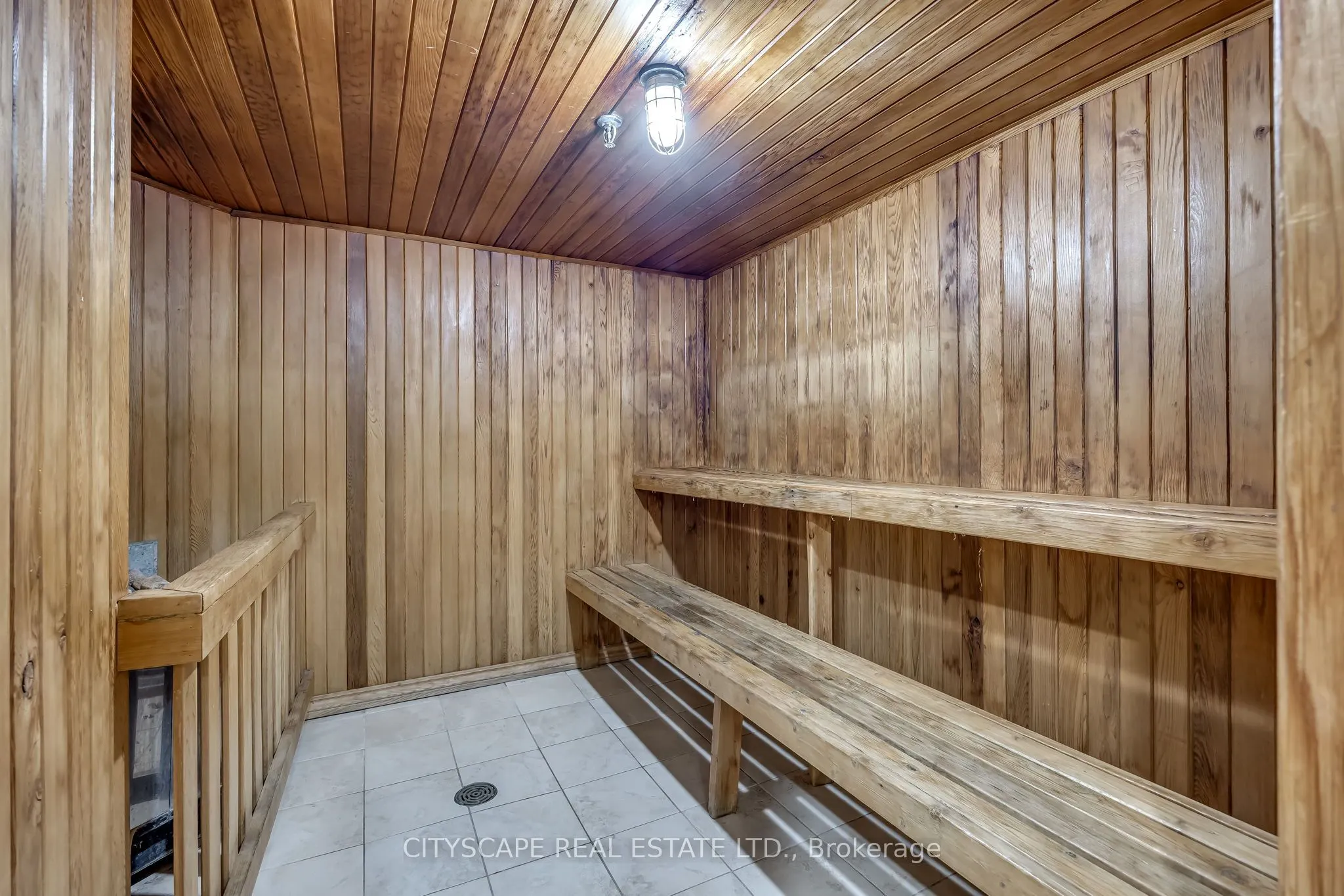 7460 Bathurst Street, #209