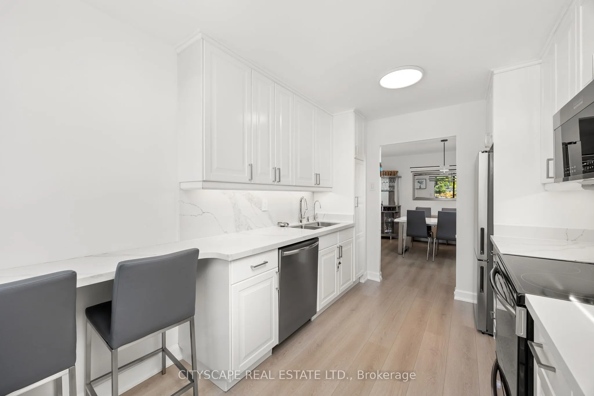 7460 Bathurst Street, #209