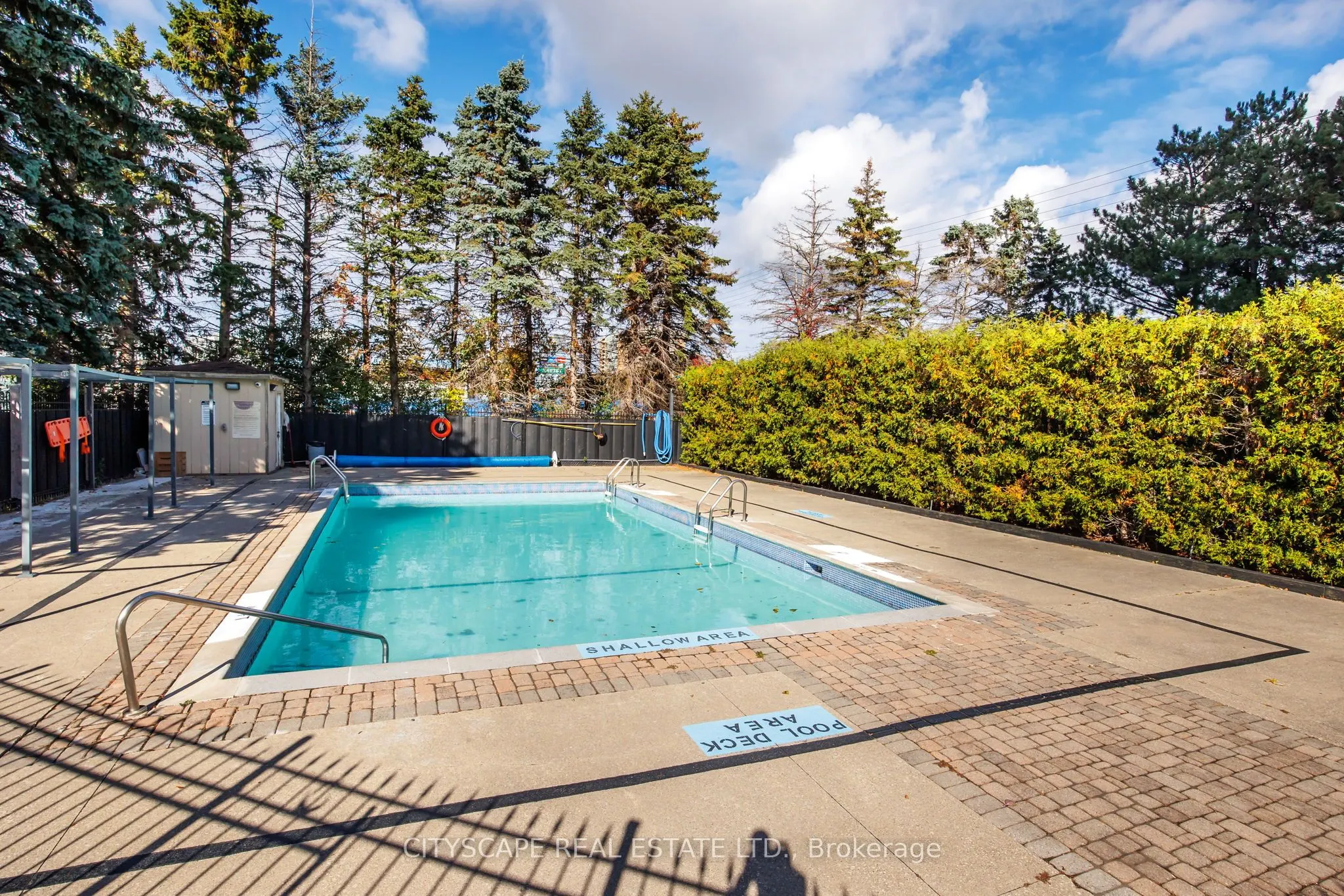 7460 Bathurst Street, #209