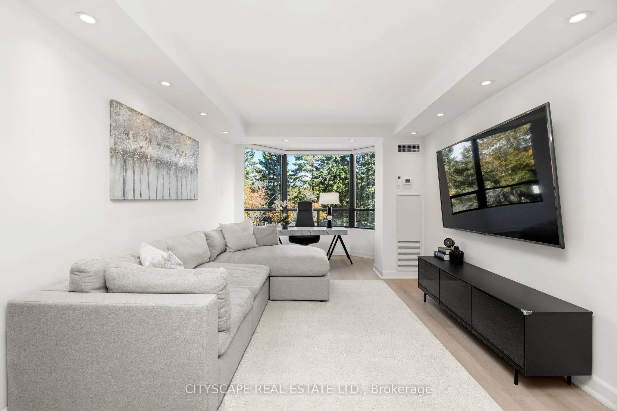 7460 Bathurst Street, #209