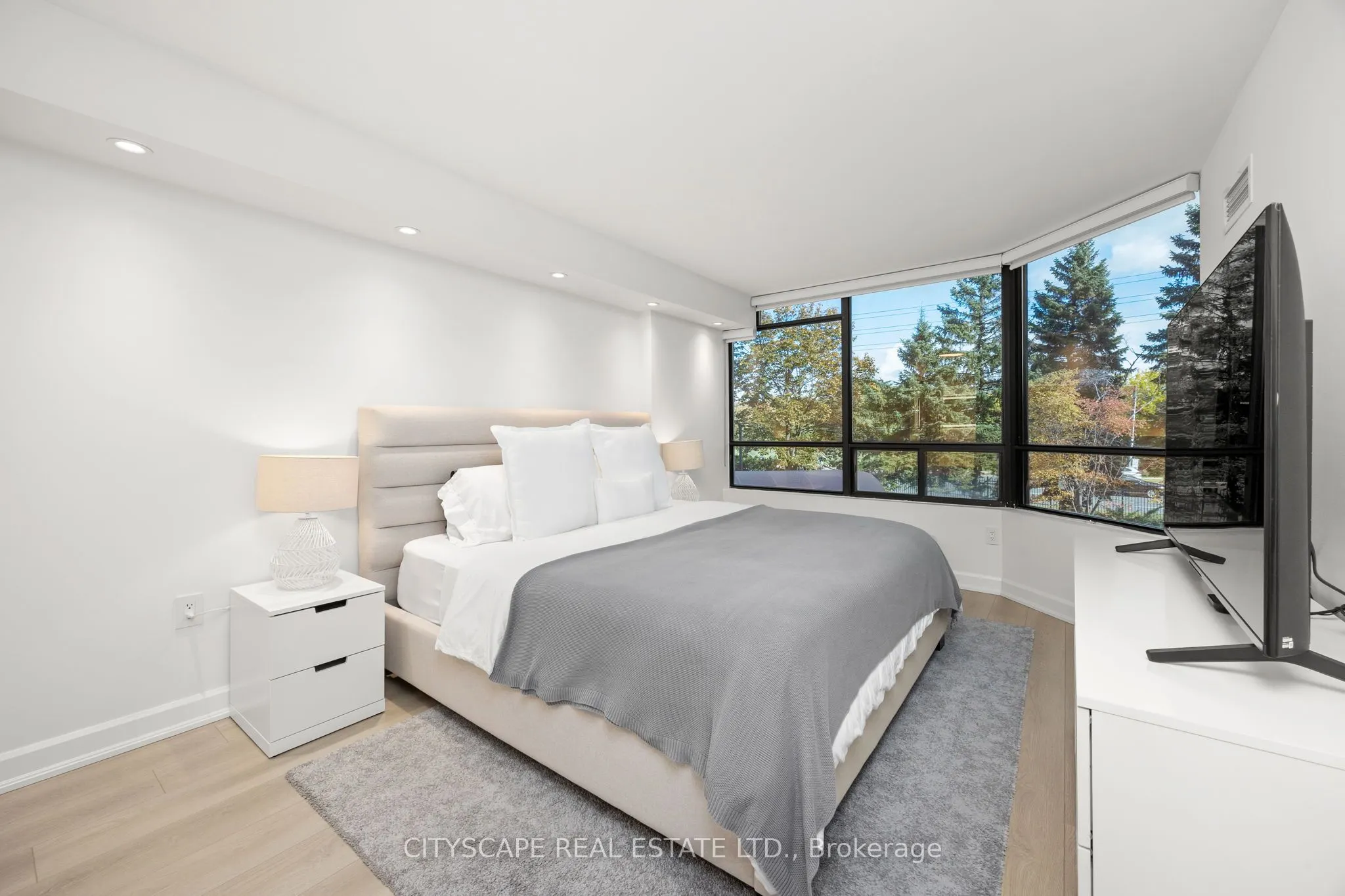 7460 Bathurst Street, #209