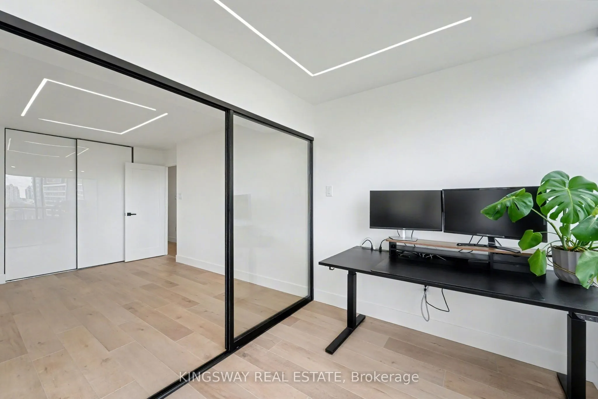 7420 Bathurst Street, #712