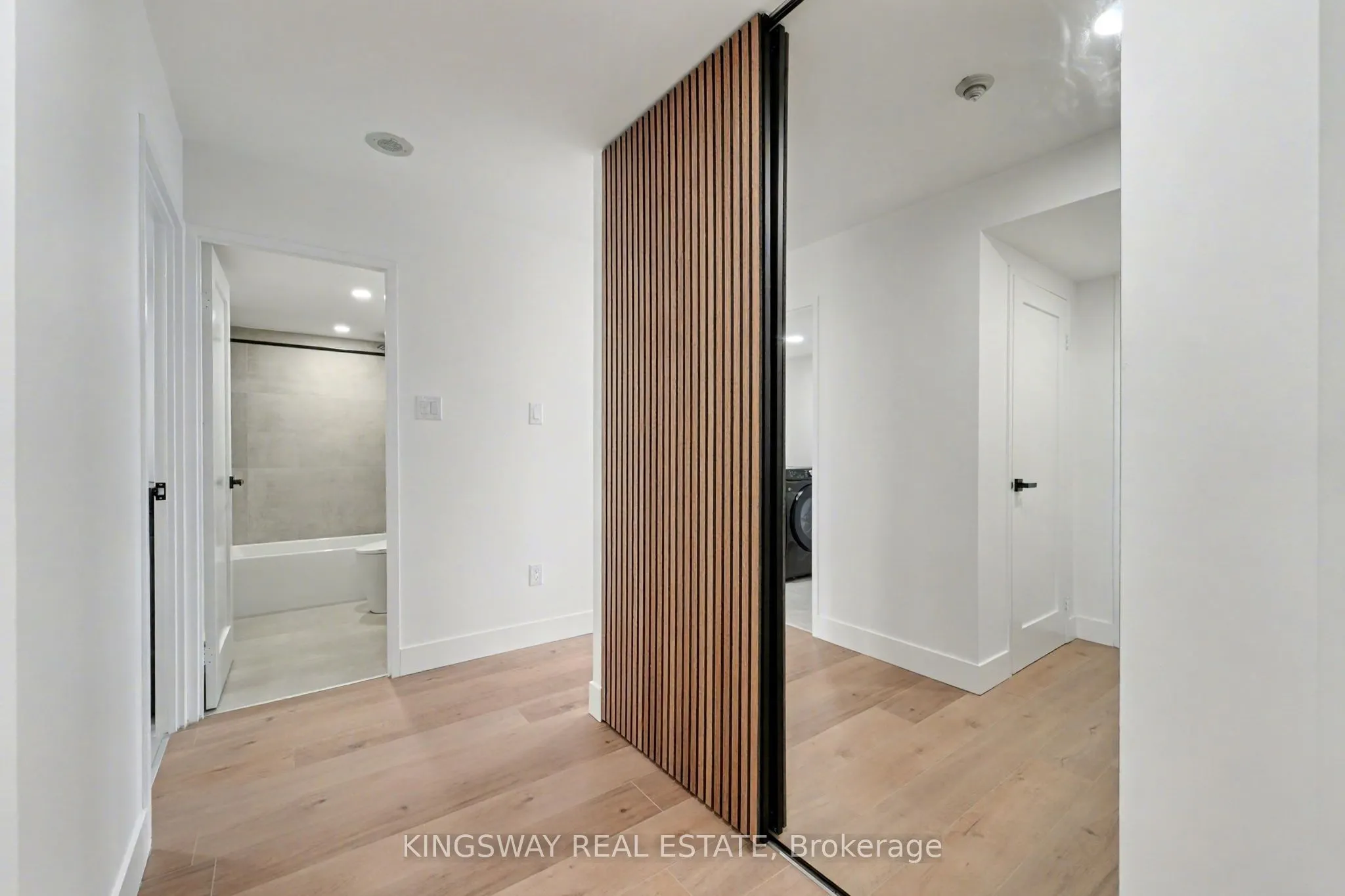 7420 Bathurst Street, #712