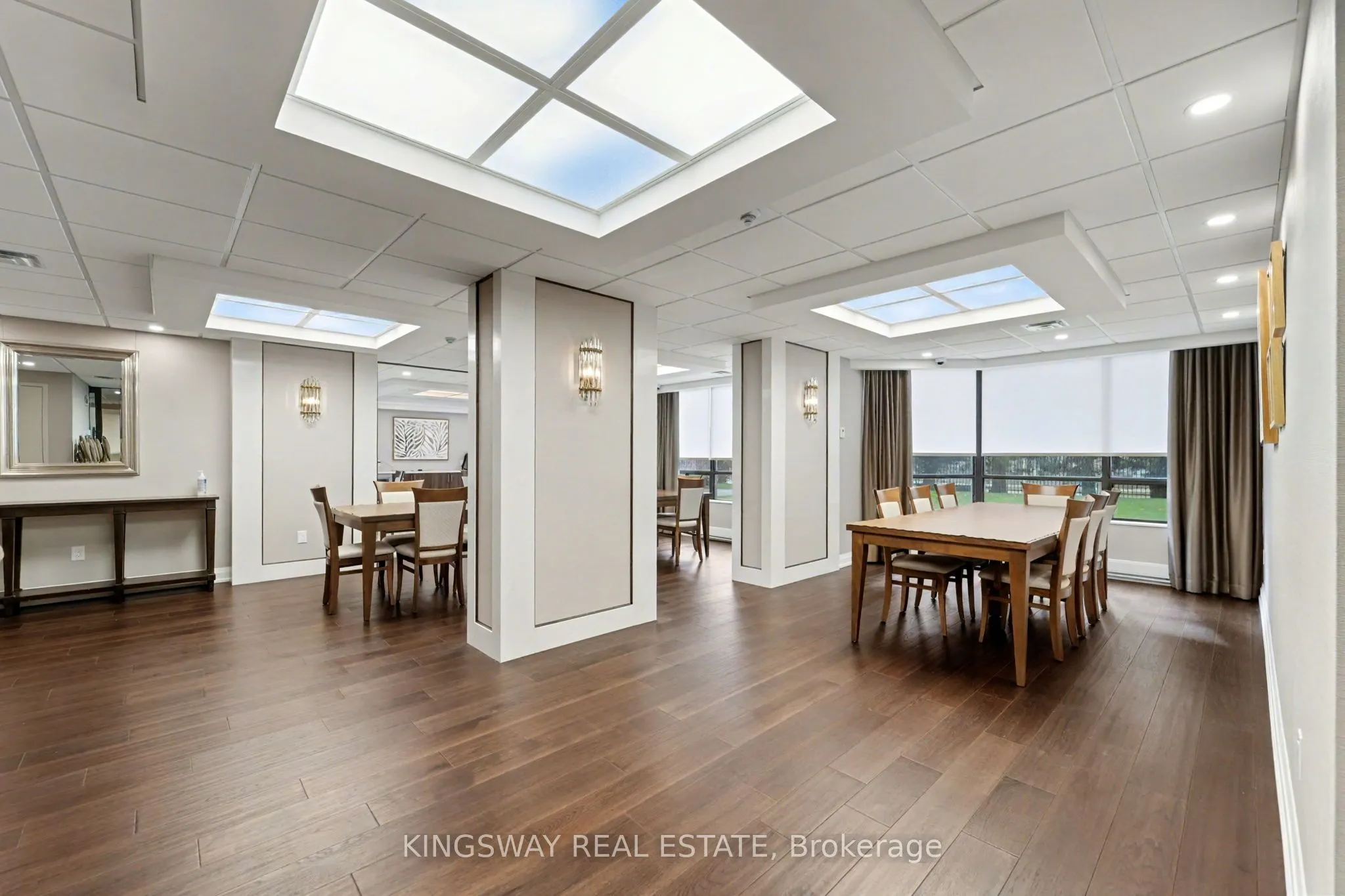 7420 Bathurst Street, #712