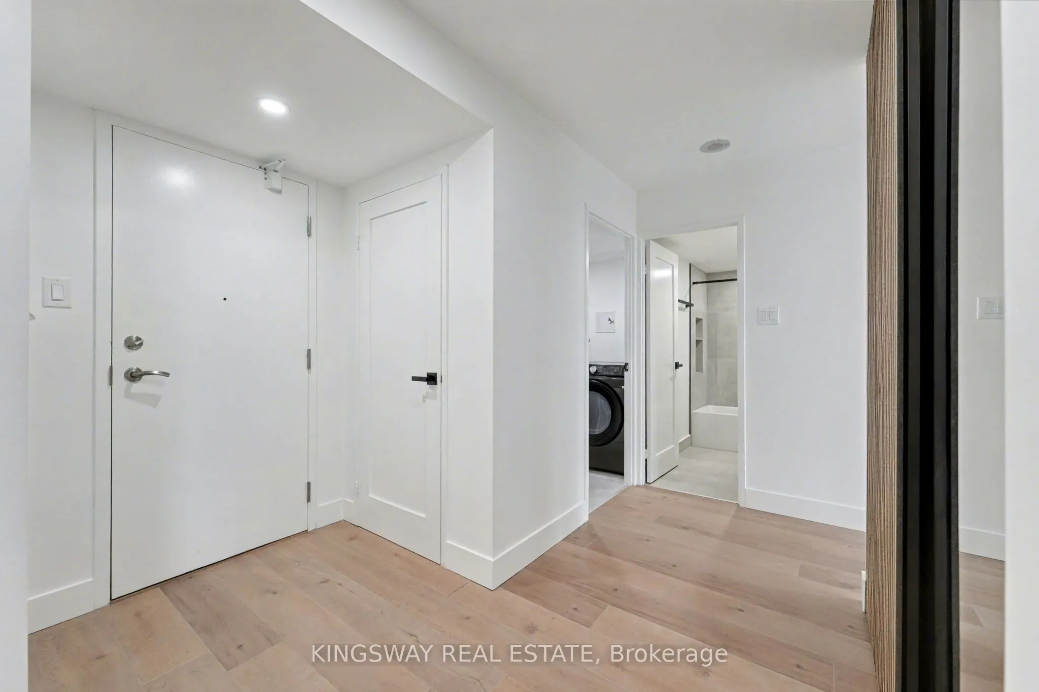 7420 Bathurst Street, #712