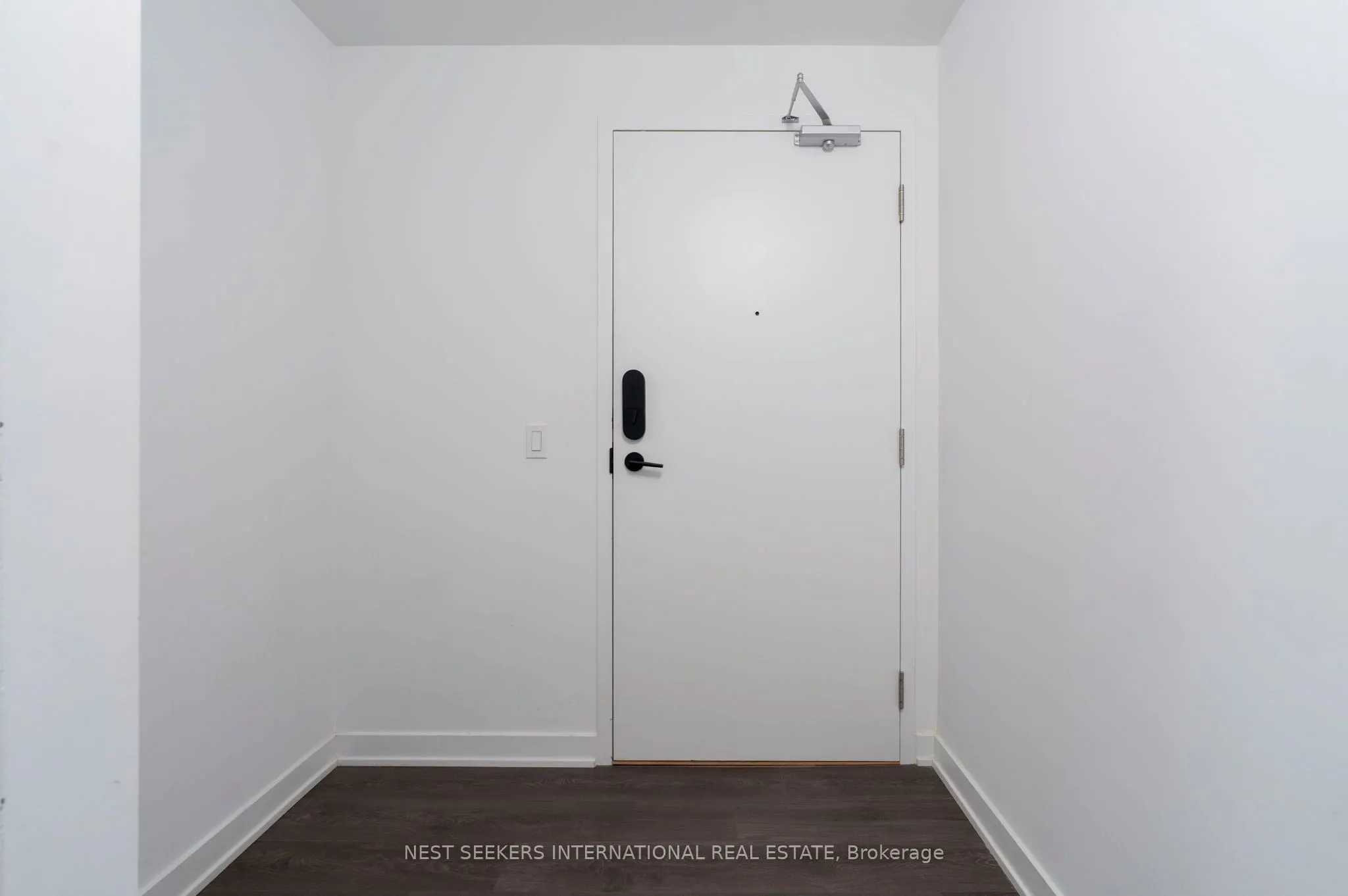 85 Oneida Crescent, #303