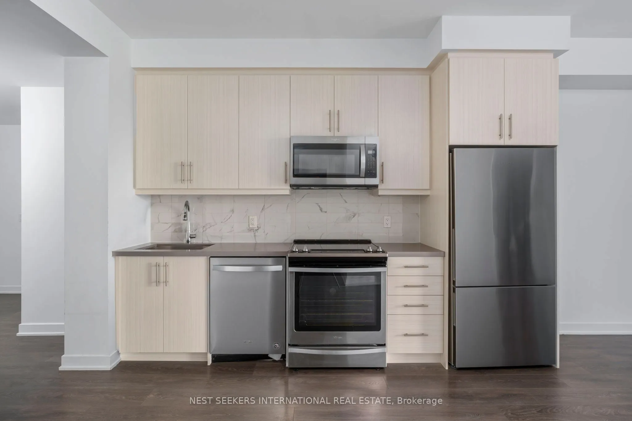 85 Oneida Crescent, #303