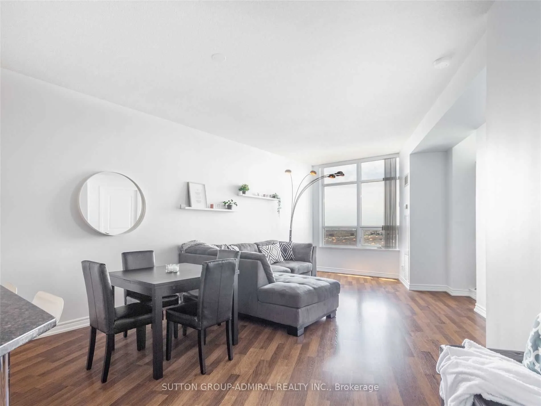 9225 Jane Street, #1117