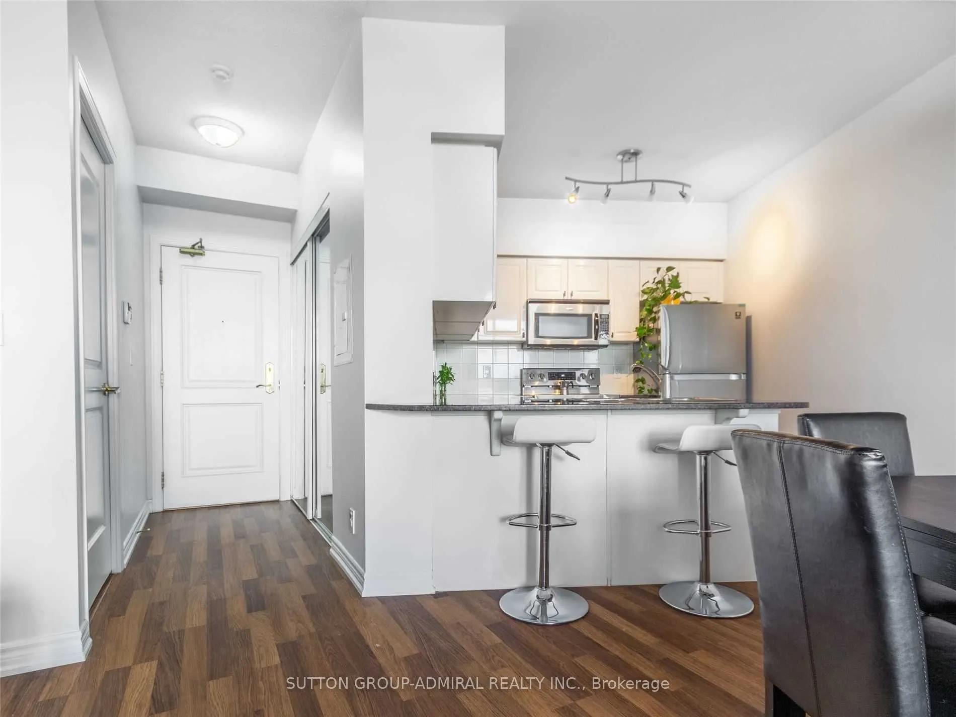 9225 Jane Street, #1117