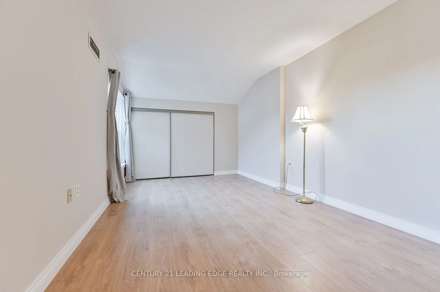 100 Anna Russell Way, #PH2