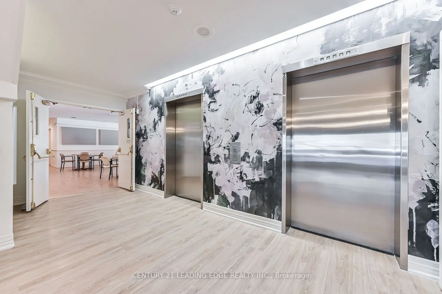 100 Anna Russell Way, #PH2