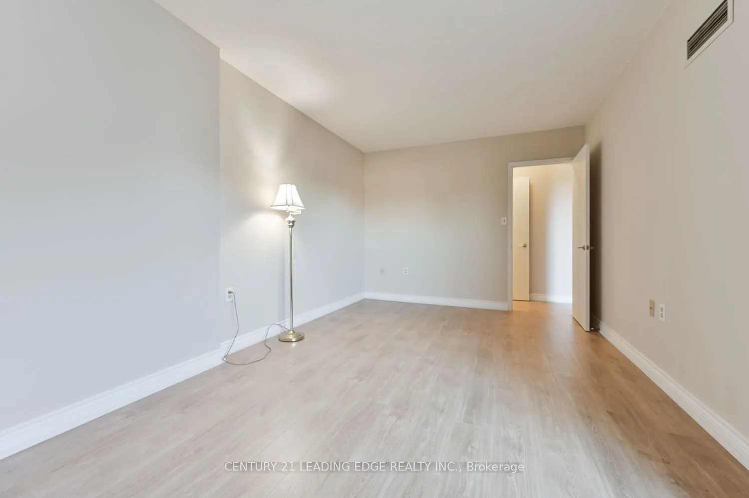 100 Anna Russell Way, #PH2