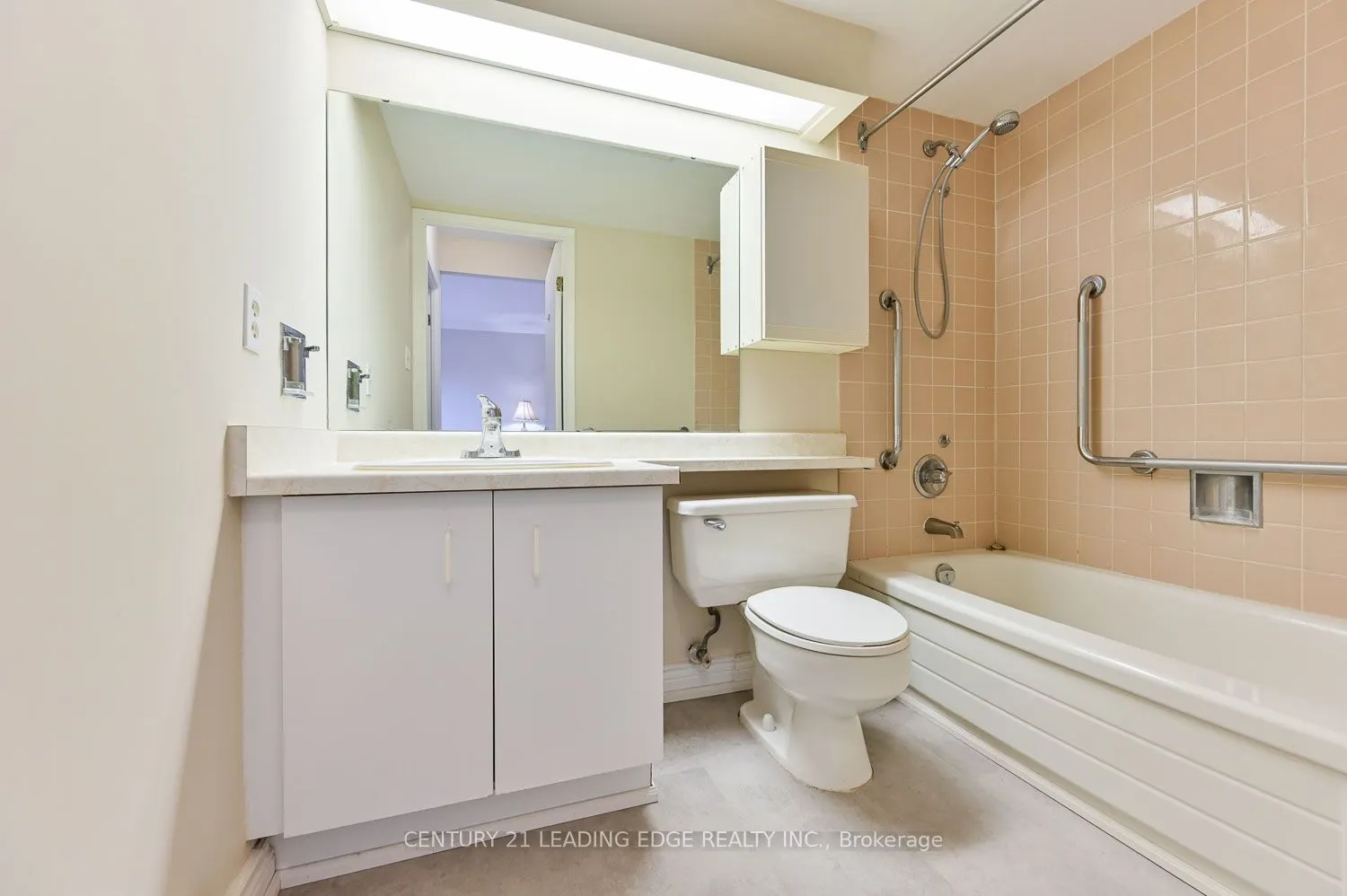 100 Anna Russell Way, #PH2