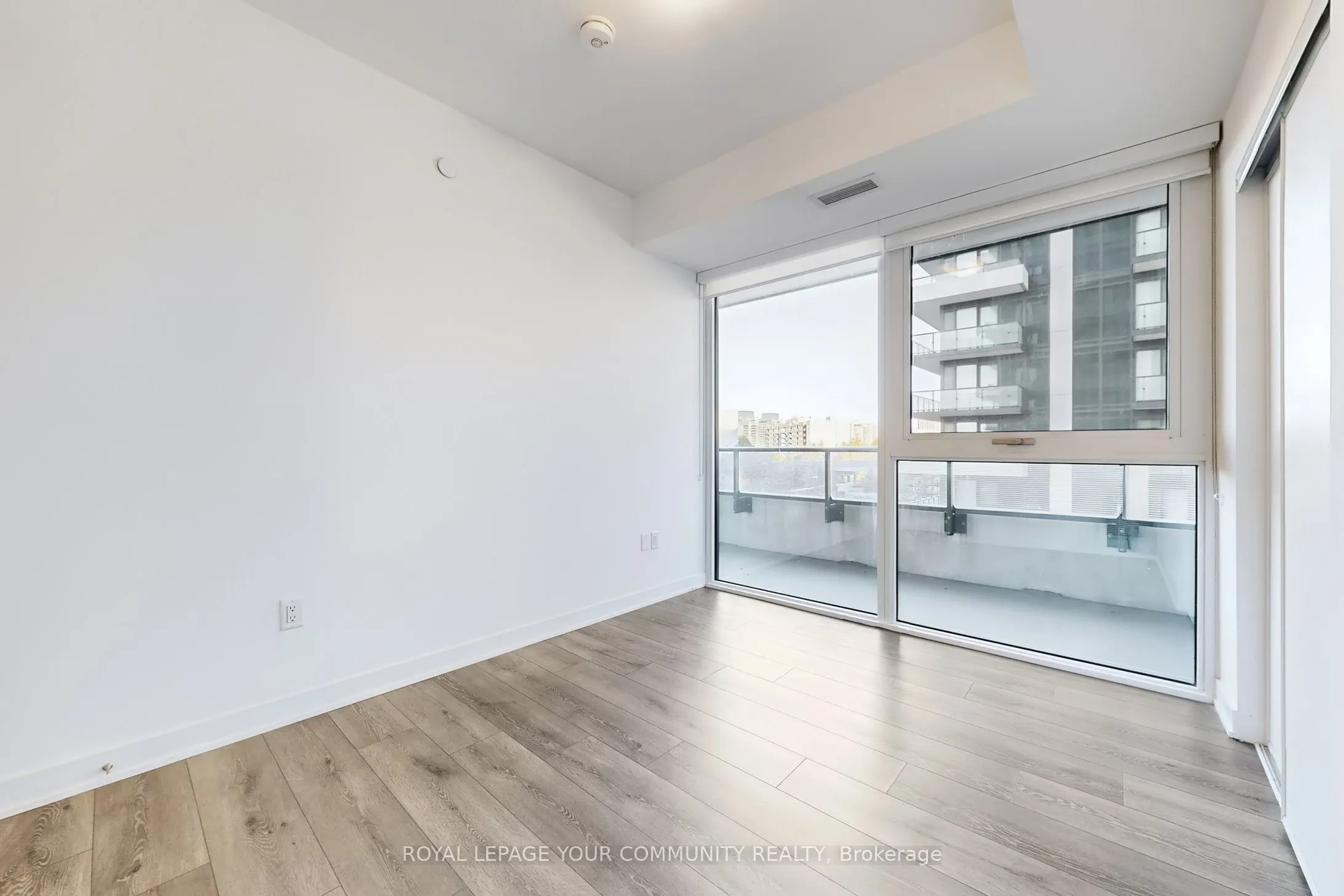 95 Oneida Crescent, #503