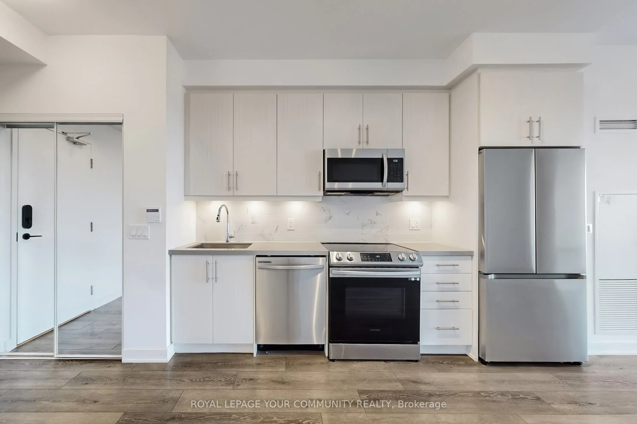 95 Oneida Crescent, #503