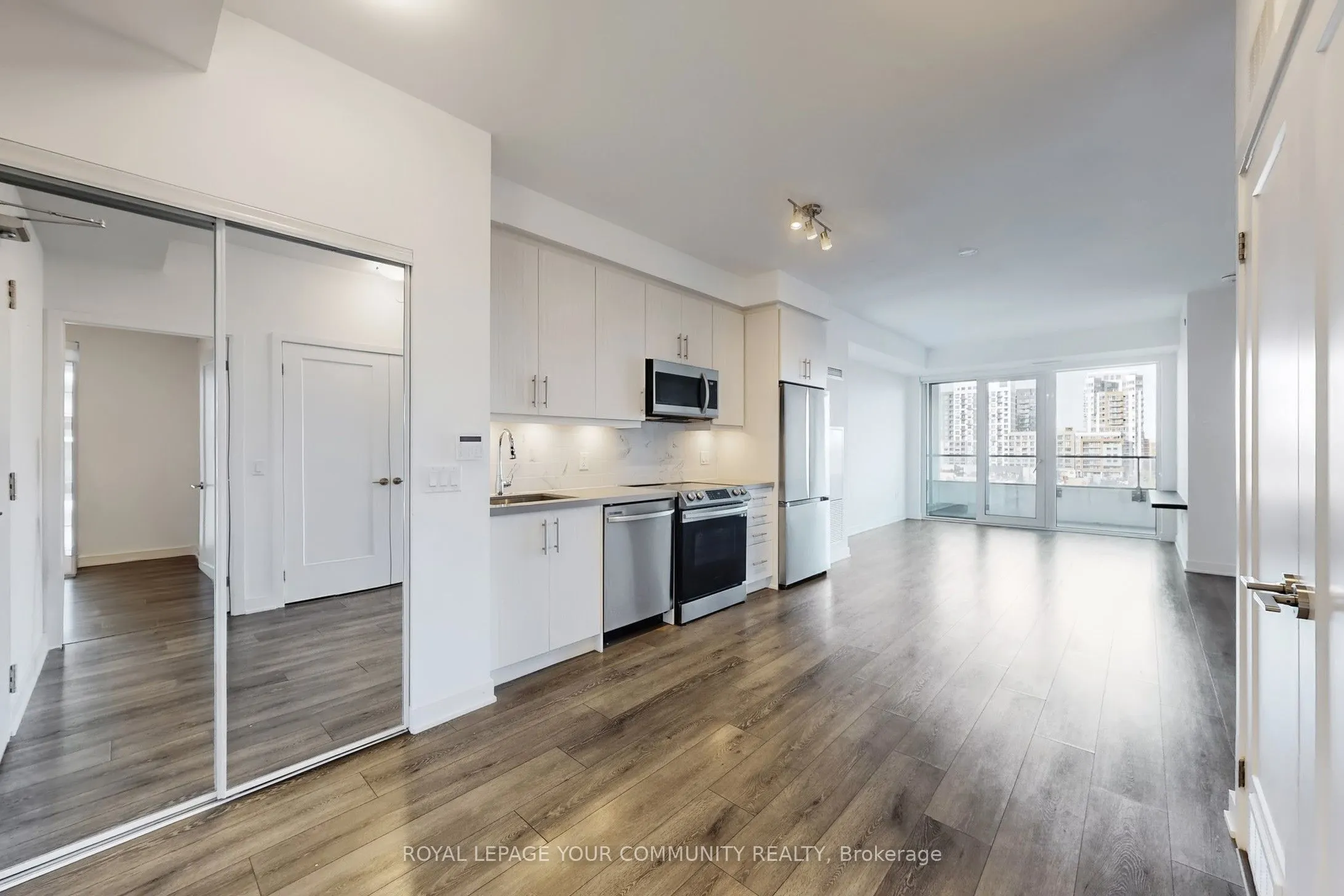 95 Oneida Crescent, #503