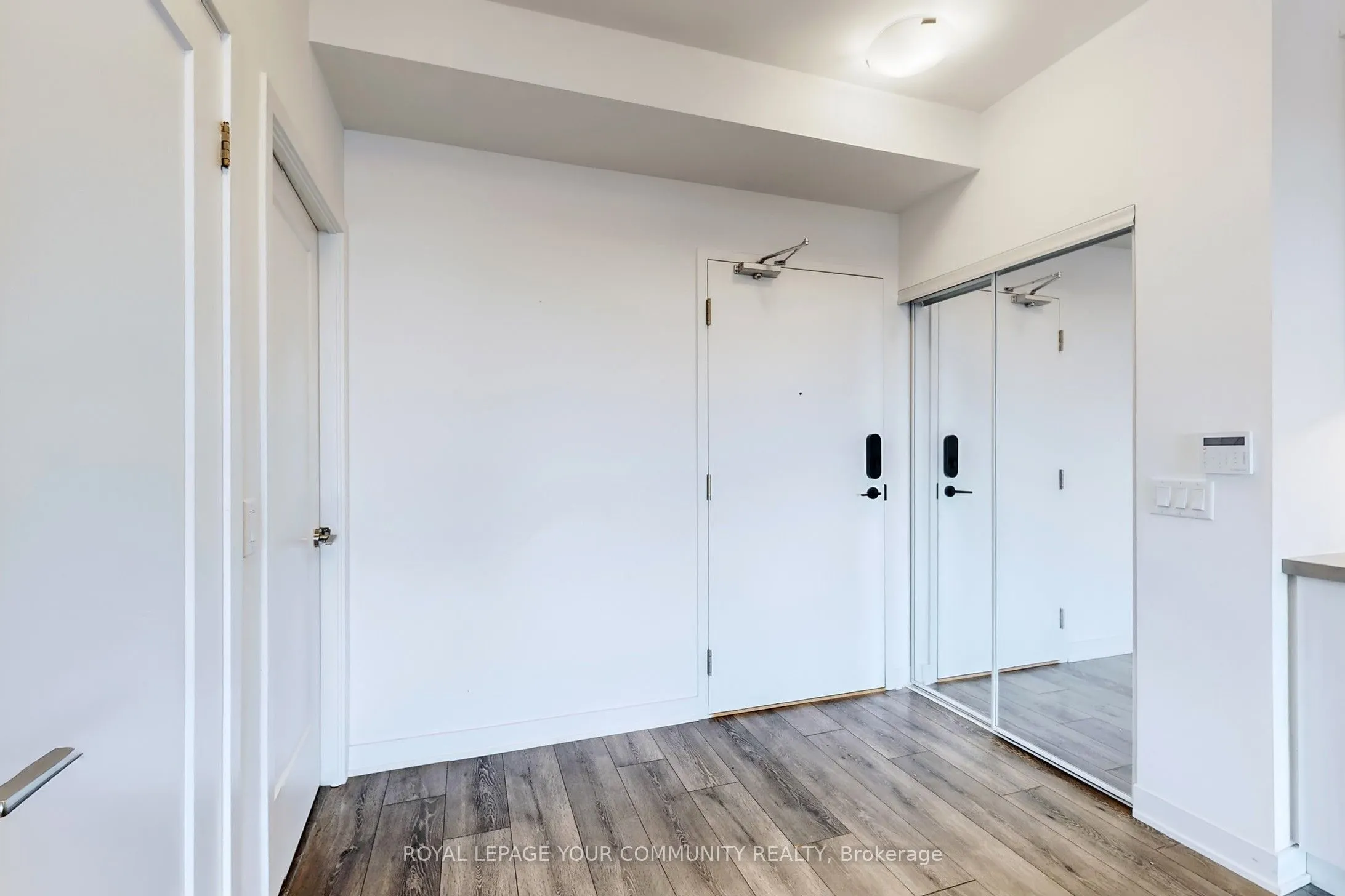 95 Oneida Crescent, #503