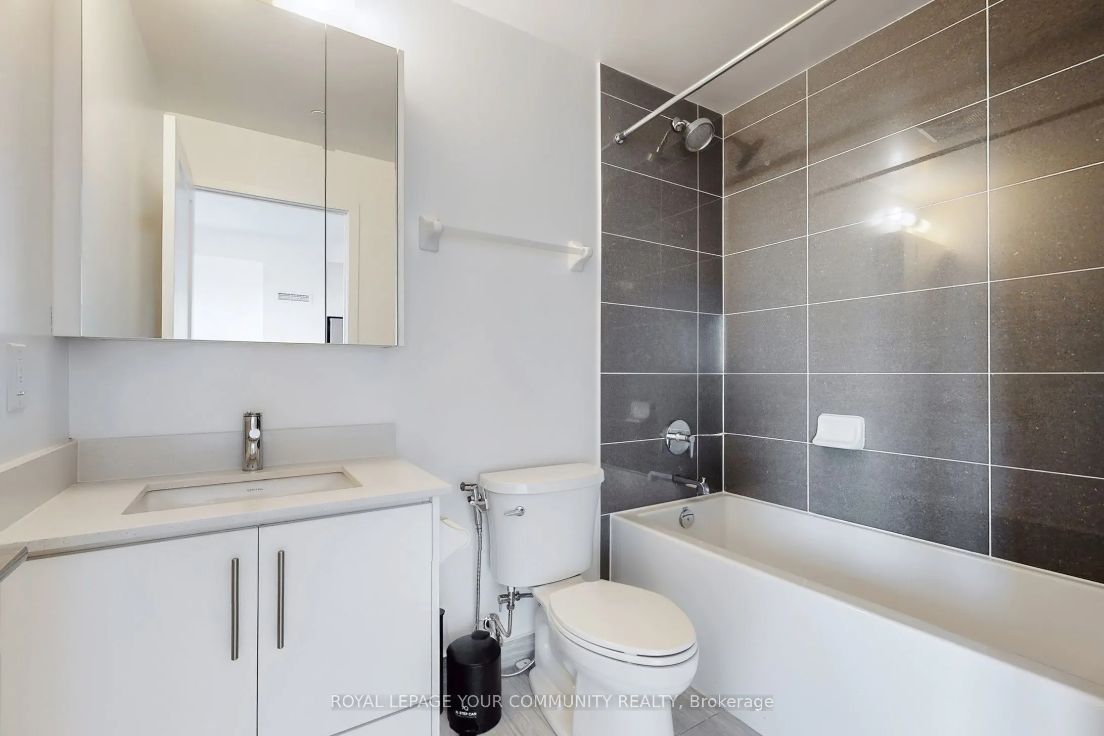 95 Oneida Crescent, #503