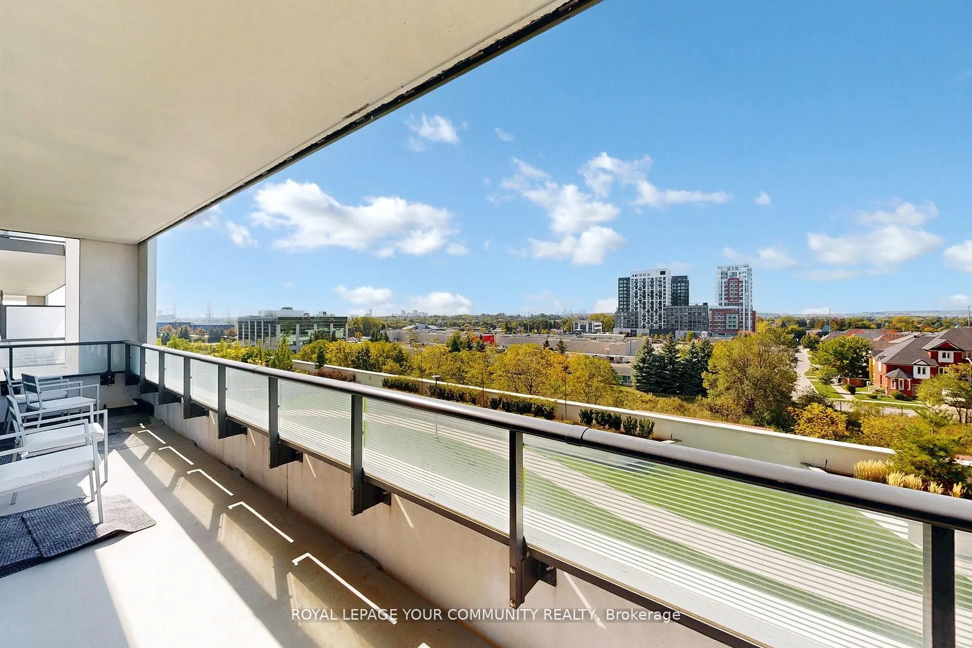 95 Oneida Crescent, #503