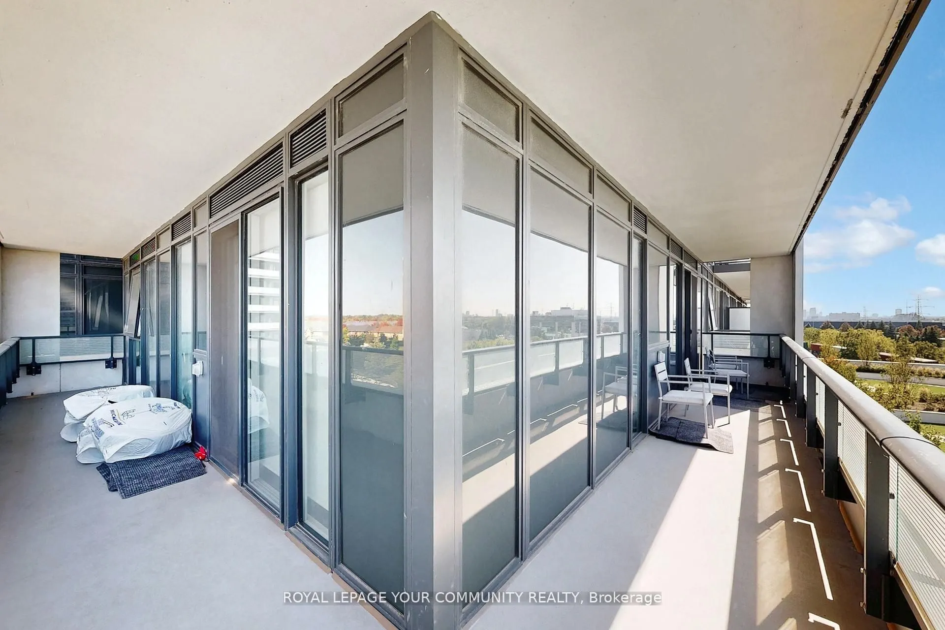 95 Oneida Crescent, #503