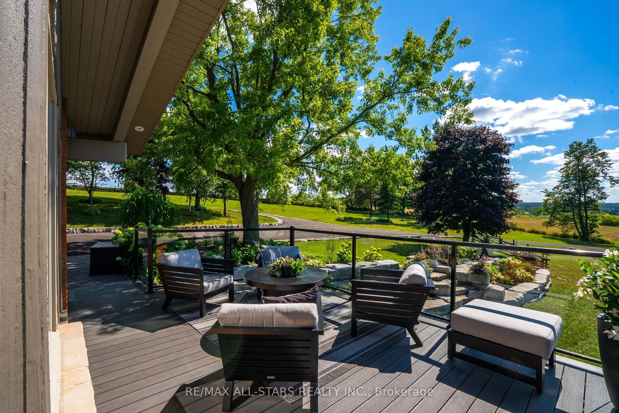 320 Scugog Line 9 Line