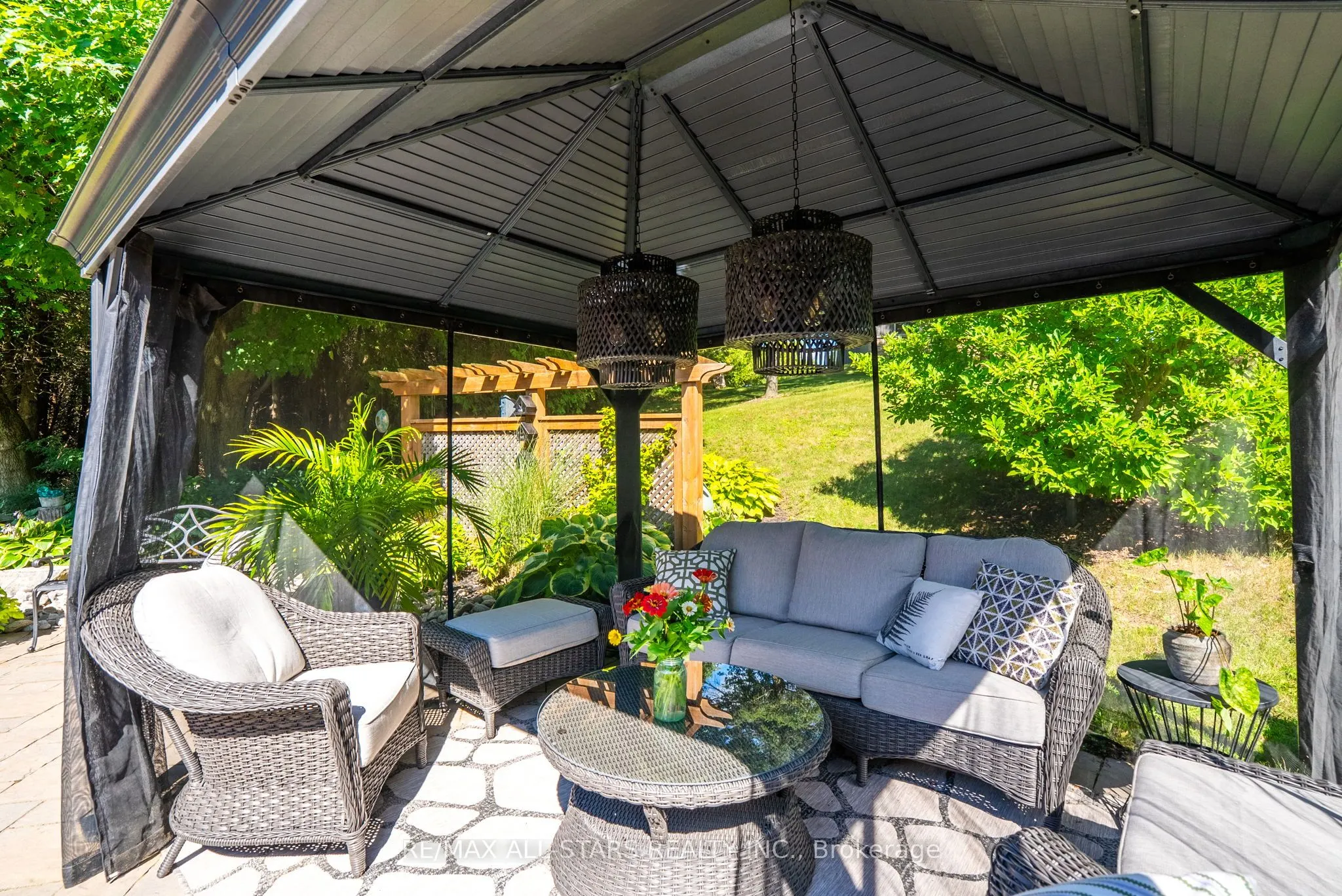 320 Scugog Line 9 Line