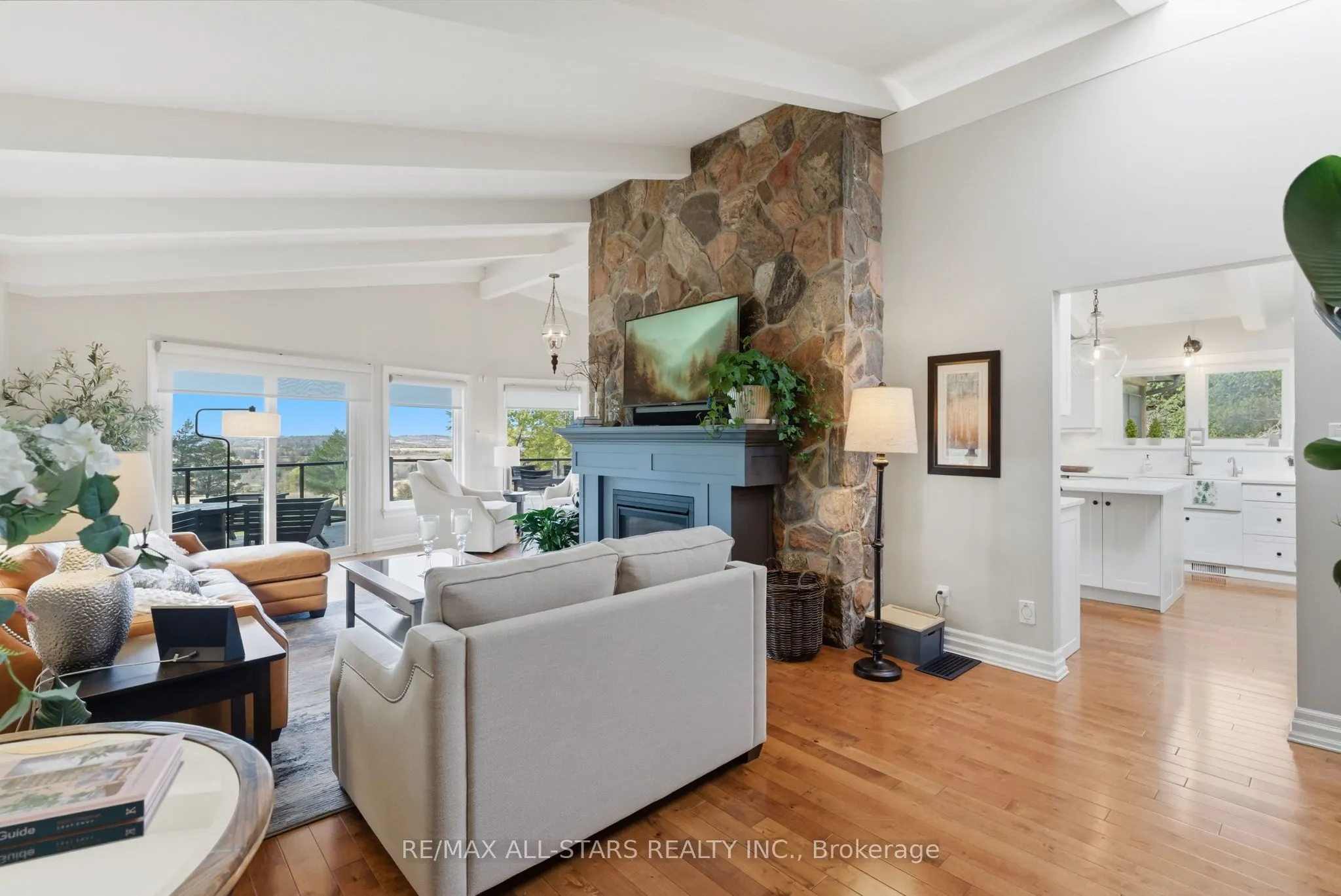 320 Scugog Line 9 Line