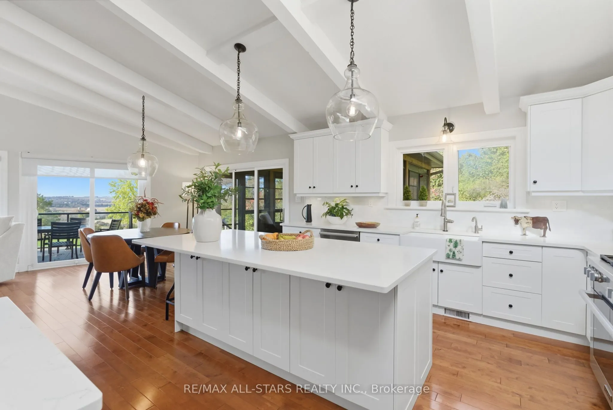 320 Scugog Line 9 Line