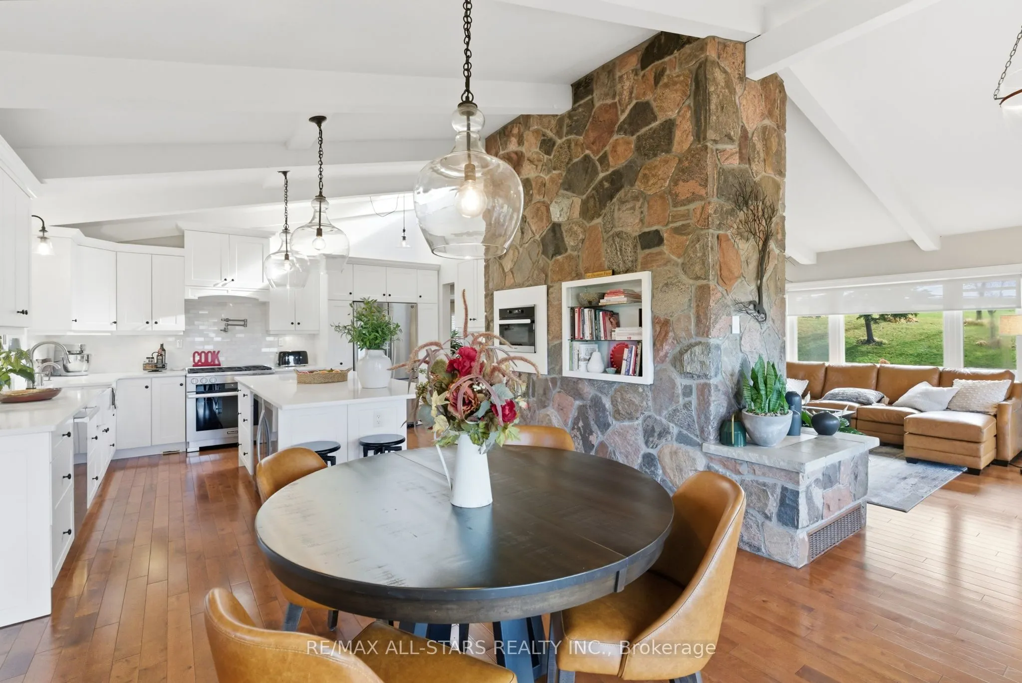 320 Scugog Line 9 Line