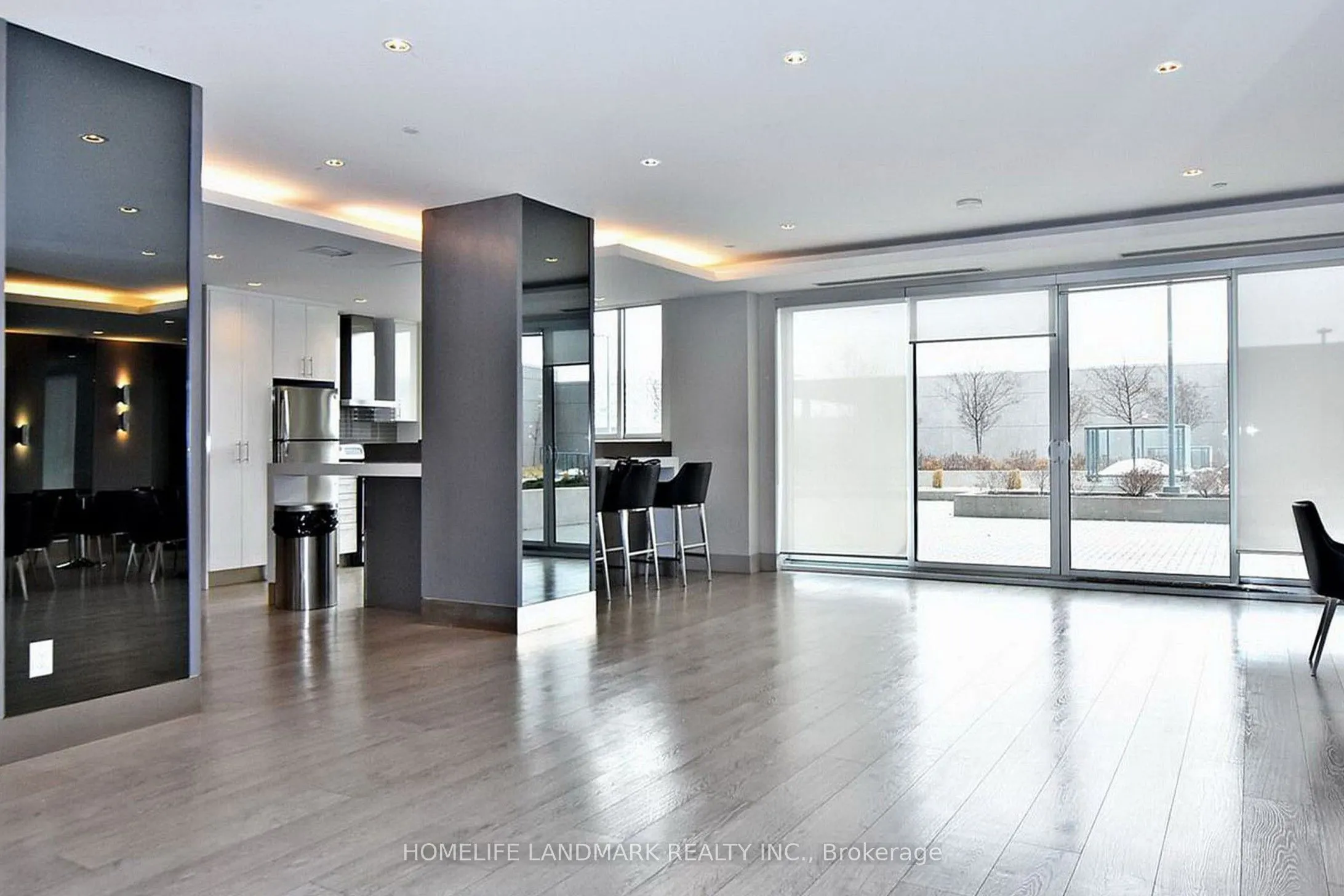 7161 Yonge Street, #1123