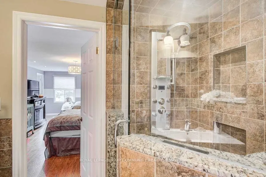 98 York Hill Boulevard