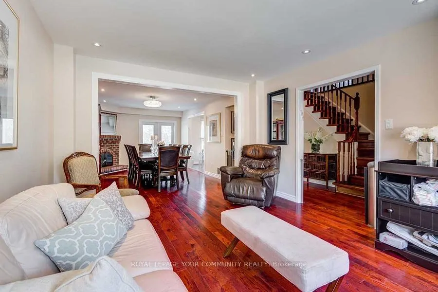 98 York Hill Boulevard