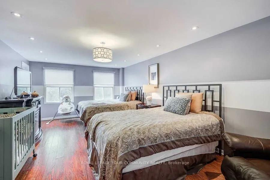 98 York Hill Boulevard