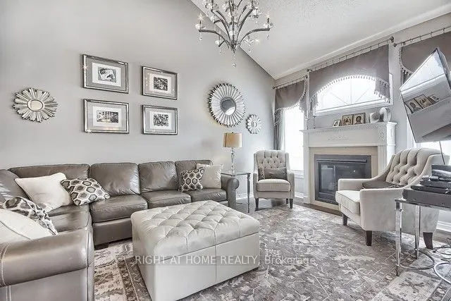 154 Peter Rupert Avenue W