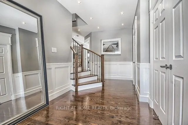 154 Peter Rupert Avenue W