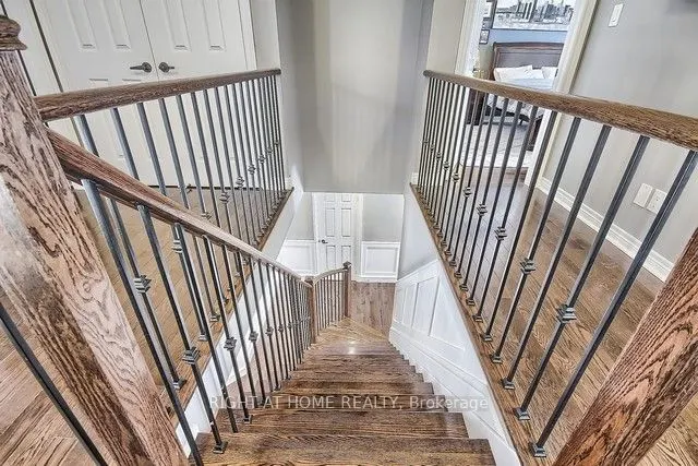 154 Peter Rupert Avenue W