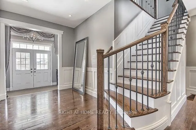 154 Peter Rupert Avenue W