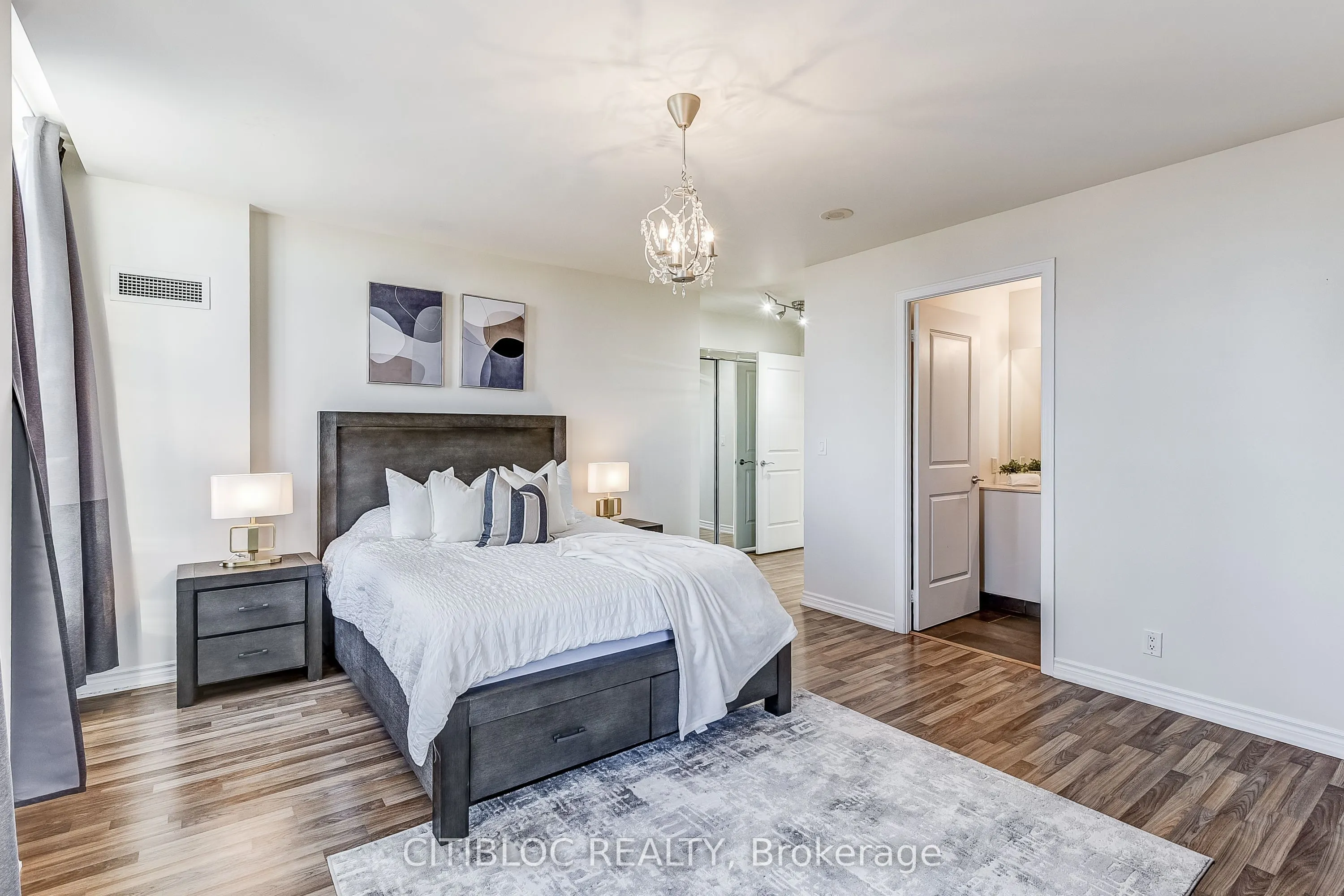 9225 Jane Street, #1614