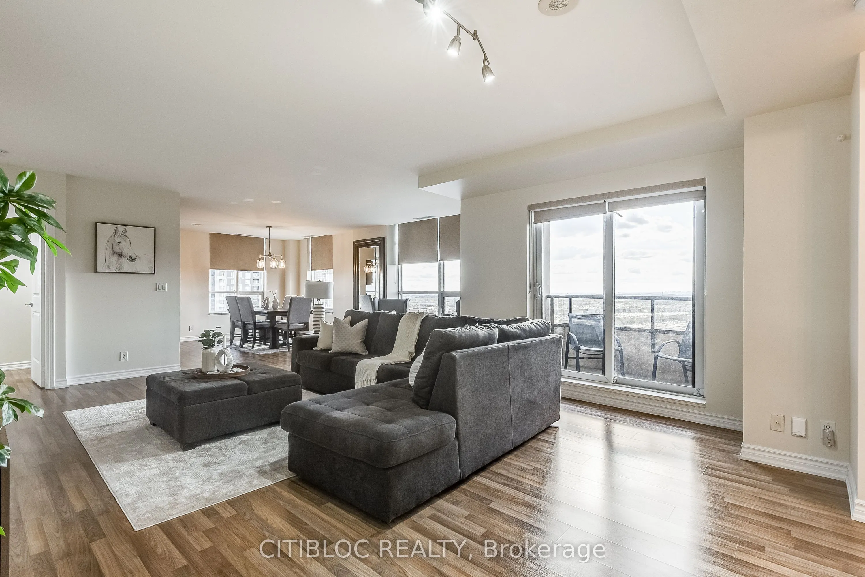 9225 Jane Street, #1614