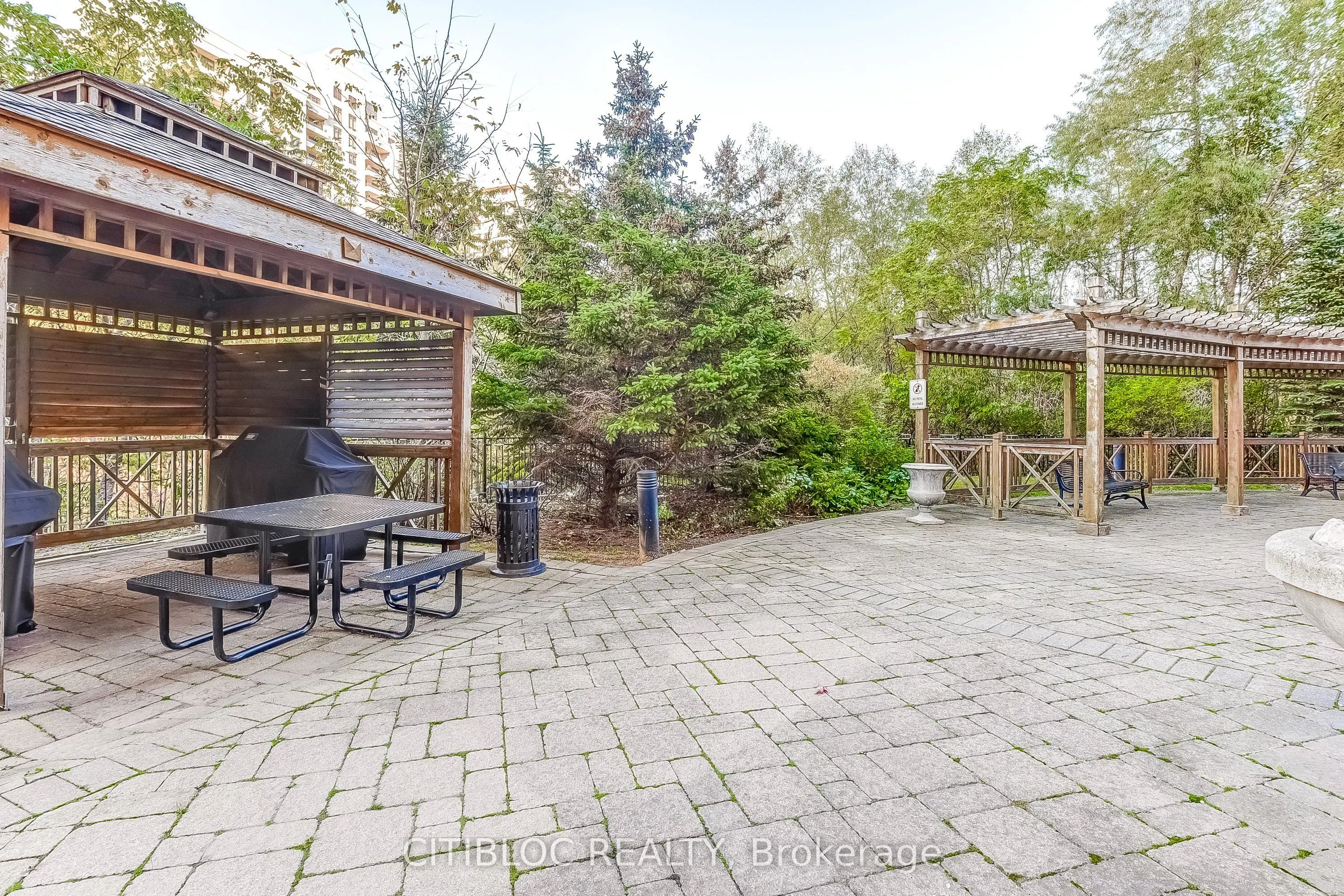 9225 Jane Street, #1614
