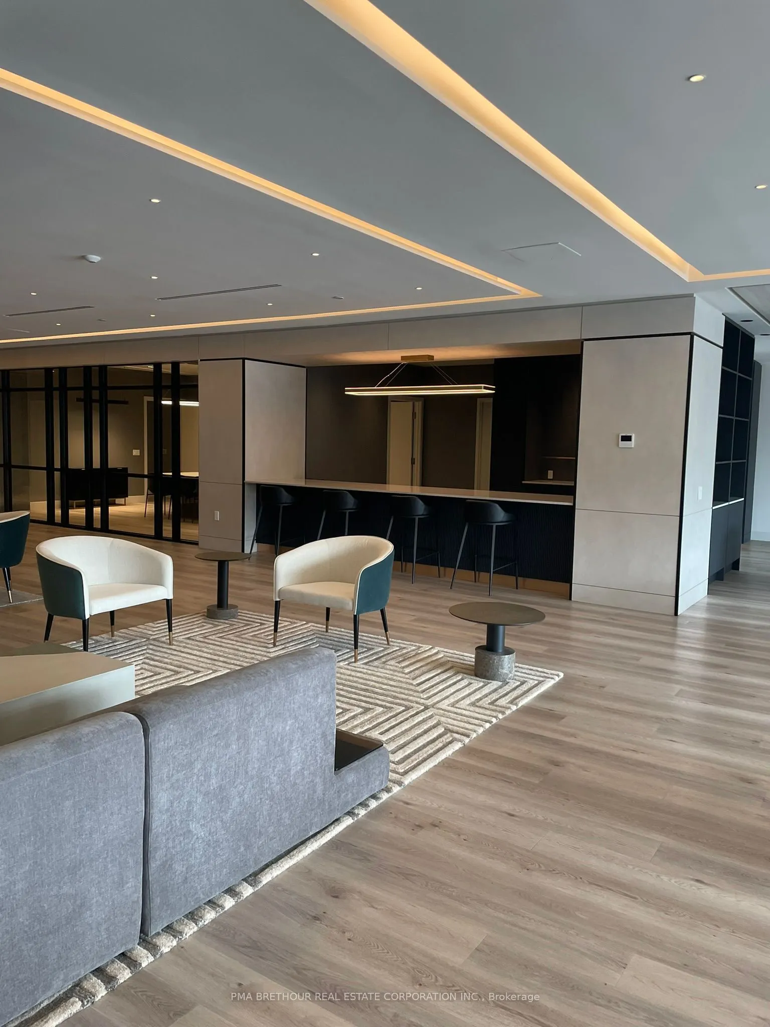 50 Upper Mall Way, #B-2909