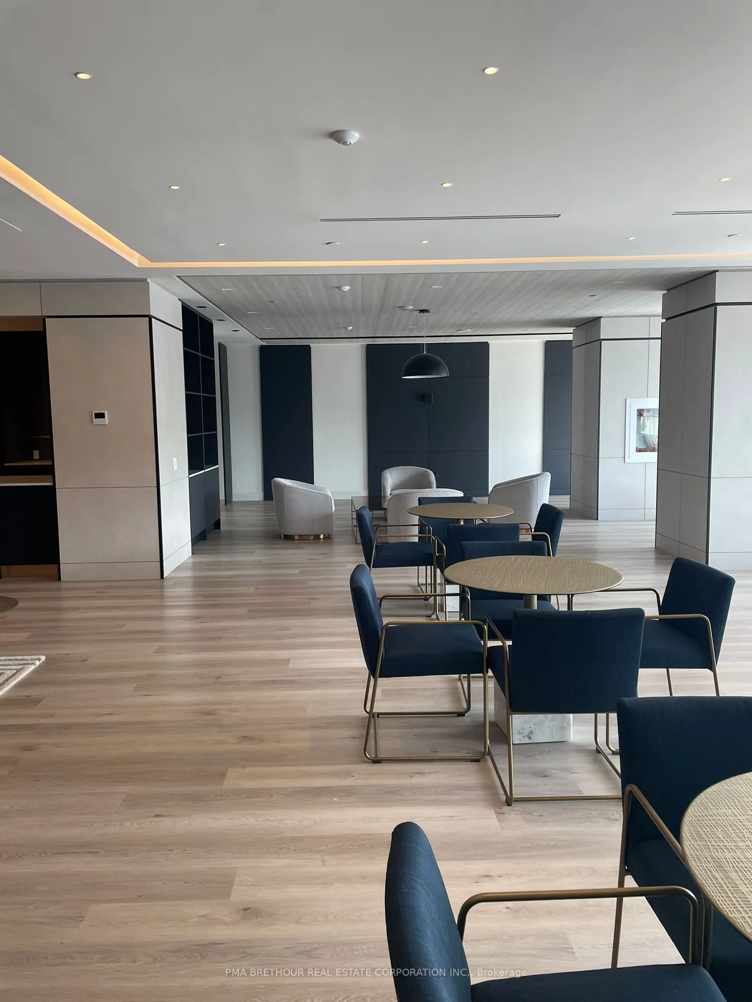 50 Upper Mall Way, #B-2909