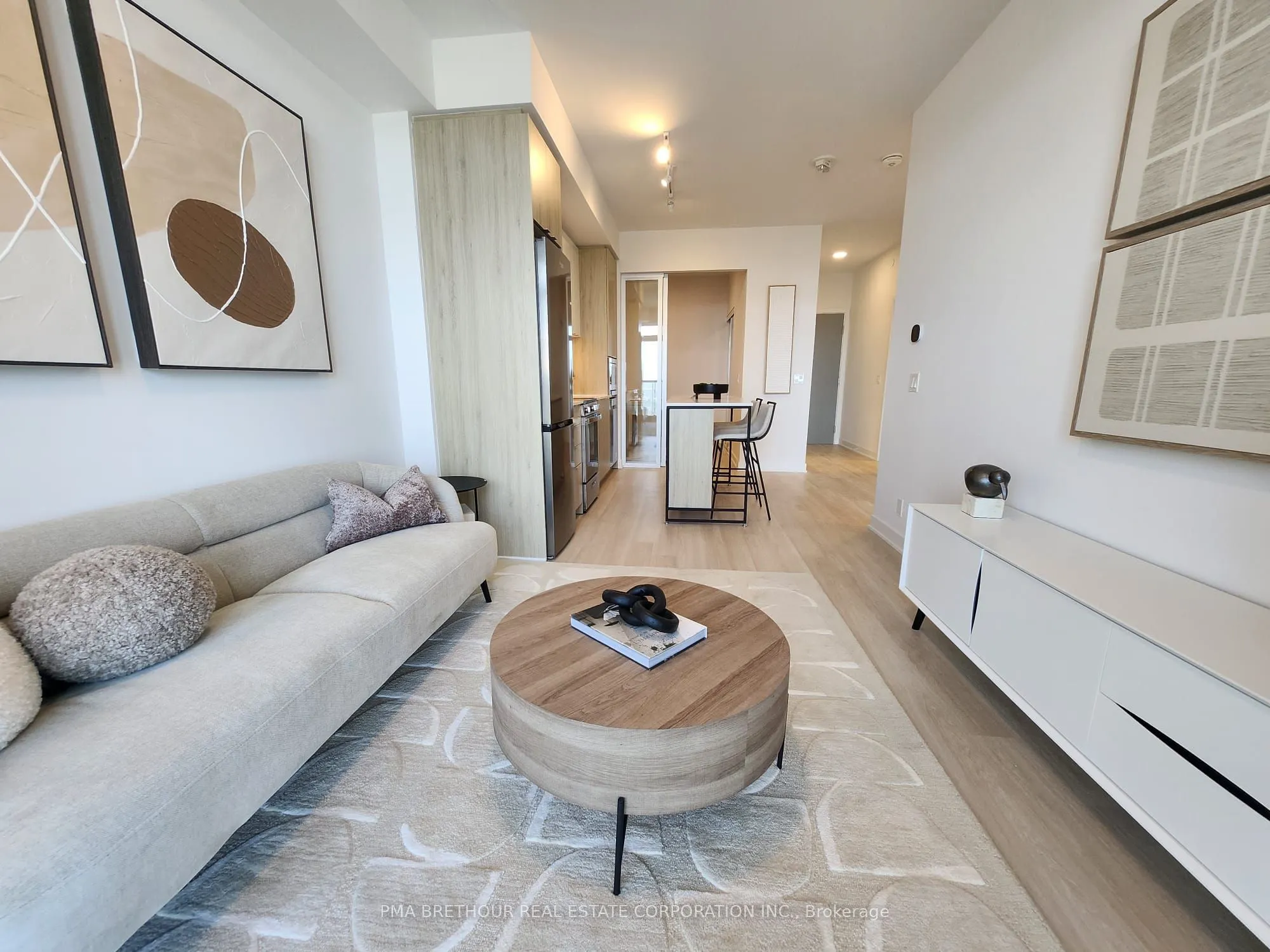 50 Upper Mall Way, #B-2909