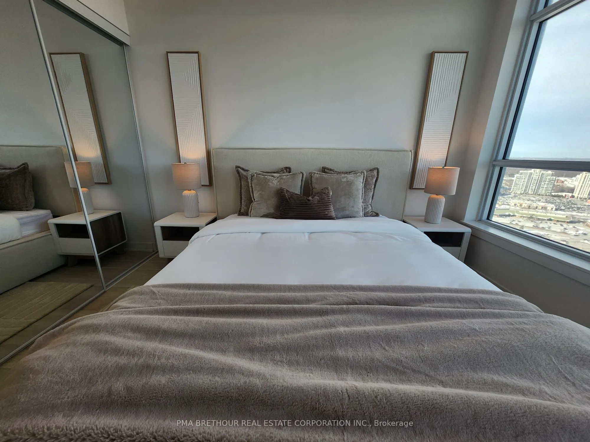 50 Upper Mall Way, #B-2909