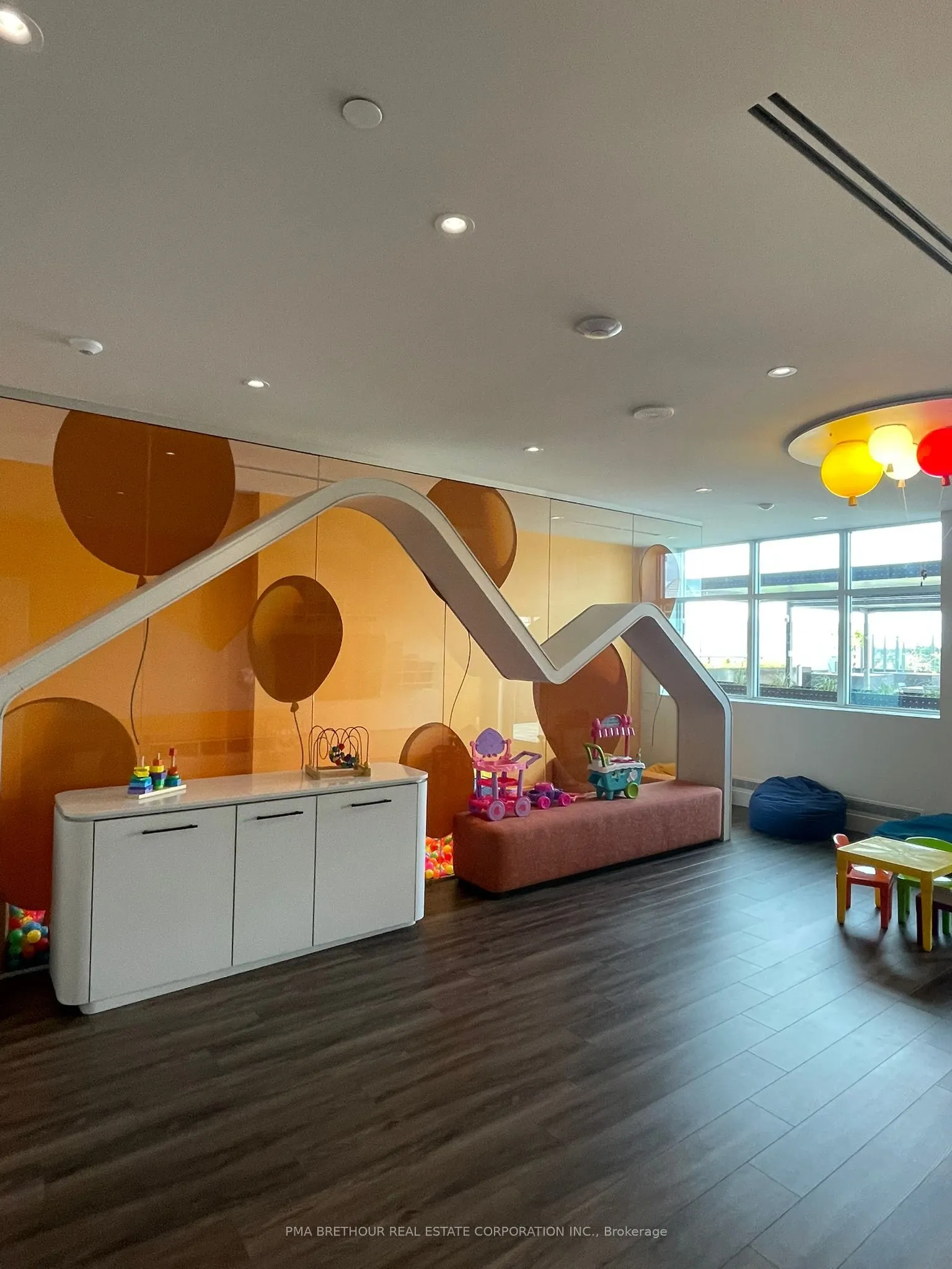 50 Upper Mall Way, #B-2909